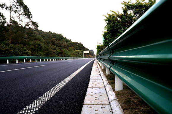 南通高速公路护栏的常用类型