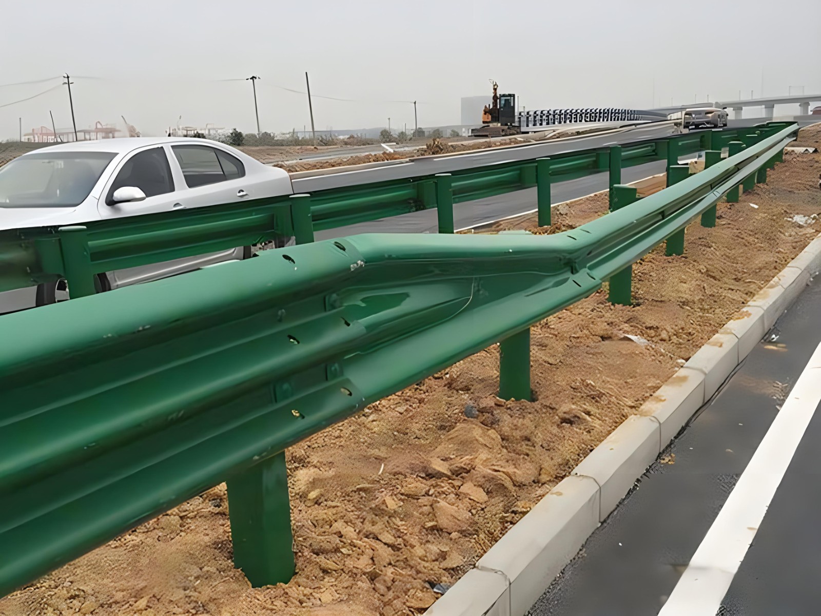 南通高速波形护栏板日常维护方案确保道路安全新举措